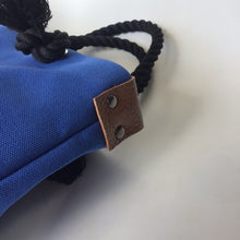 画像をギャラリービューアに読み込む, BRANCHES オリジナル　トートバッグМ　＊珊瑚刺繍入り＊ロイヤルブルー(グレー刺繍、黒紐)
