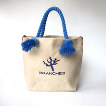画像をギャラリービューアに読み込む, BRANCHES オリジナル　トートバッグМ　＊珊瑚刺繍入り＊アイボリー(青刺繍、青紐）
