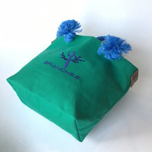 画像をギャラリービューアに読み込む, BRANCHES オリジナル　トートバッグМ　＊珊瑚刺繍入り＊グリーン（青刺繍、青紐）

