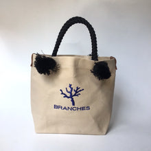 画像をギャラリービューアに読み込む, BRANCHES オリジナル　トートバッグМ　＊珊瑚刺繍入り＊アイボリー(青刺繍、黒紐)
