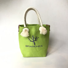 画像をギャラリービューアに読み込む, BRANCHES オリジナル　トートバッグS　＊珊瑚刺繍入り＊グラスグリーン(グレー刺繍、白紐)
