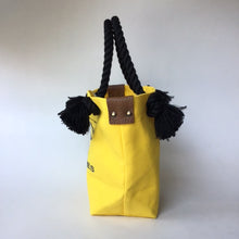 画像をギャラリービューアに読み込む, BRANCHES オリジナル　トートバッグ　＊珊瑚刺繍入り＊イエロー(グレー刺繍、黒紐)
