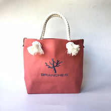 画像をギャラリービューアに読み込む, BRANCHES オリジナル　トートバッグМ　＊珊瑚刺繍入り＊カラクレナイ（グレー刺繍、白紐)

