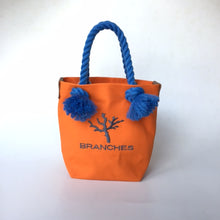 画像をギャラリービューアに読み込む, BRANCHES オリジナル　トートバッグ　＊珊瑚刺繍入り＊オレンジ(グレー刺繍、青紐）
