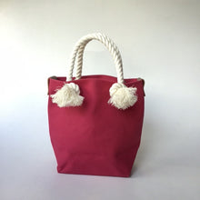 画像をギャラリービューアに読み込む, BRANCHES オリジナル　トートバッグS　＊珊瑚刺繍入り＊ホットピンク（白刺繍、白紐）
