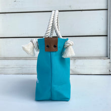 画像をギャラリービューアに読み込む, BRANCHES オリジナル　トートバッグ　＊珊瑚刺繍入り＊ターコイズ～白刺繍
