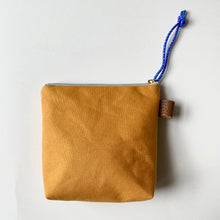 画像をギャラリービューアに読み込む, NEW✨　珊瑚ロゴ刺繍ポーチ　Sサイズ(キャニオンブラウン)　
