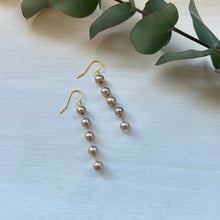 画像をギャラリービューアに読み込む, ✨NEW　コットンパール5粒ピアス（5ミリ）
