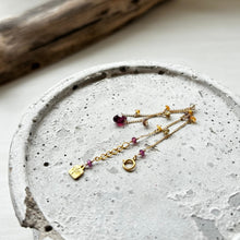 画像をギャラリービューアに読み込む, ✨NEW【1月誕生石】ガーネットのチャームブレスレット
