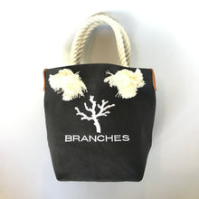 画像をギャラリービューアに読み込む, BRANCHES オリジナル　トートバック　＊珊瑚刺繍入り＊チャコール～白刺繡
