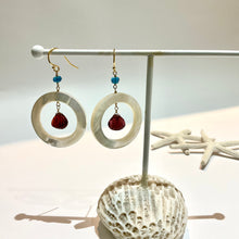 画像をギャラリービューアに読み込む, ✨NEW✨ 白蝶ドーナツ・天然石ピアス
