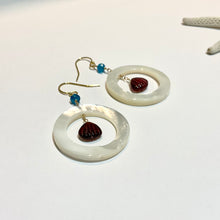 画像をギャラリービューアに読み込む, ✨NEW✨ 白蝶ドーナツ・天然石ピアス
