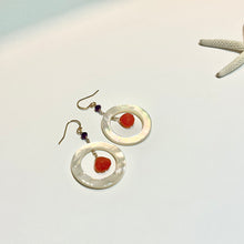 画像をギャラリービューアに読み込む, ✨NEW✨ 白蝶ドーナツ・天然石ピアス
