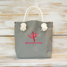 画像をギャラリービューアに読み込む, BRANCHES オリジナル　トートバッグМ　＊珊瑚刺繍入り＊濃グレー（赤刺繍、白紐）
