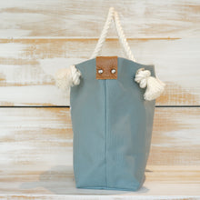 画像をギャラリービューアに読み込む, BRANCHES オリジナル　トートバッグМ　＊珊瑚刺繍入り＊ブルージェイド（白刺繍、白紐）
