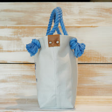 画像をギャラリービューアに読み込む, BRANCHES オリジナル　トートバッグМ　＊珊瑚刺繍入り＊ベビーブルー（青刺繍、青紐）
