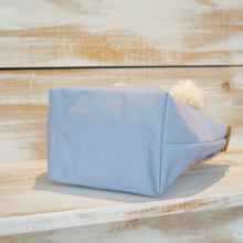 画像をギャラリービューアに読み込む, BRANCHES オリジナル　トートバッグ　＊珊瑚刺繍入り＊サックス（グレー刺繍、白紐）
