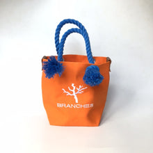 画像をギャラリービューアに読み込む, BRANCHES オリジナル　トートバッグS　＊珊瑚刺繍入り＊オレンジ(白刺繍、青紐）
