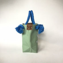 画像をギャラリービューアに読み込む, BRANCHES オリジナル　トートバッグ　＊珊瑚刺繍入り＊スモーキーセラドン(白刺繡、青紐)
