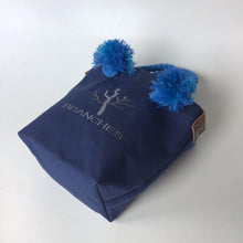 画像をギャラリービューアに読み込む, BRANCHES オリジナル　トートバッグS　＊珊瑚刺繍入り＊フラワーブルー（グレー刺繍、青紐）
