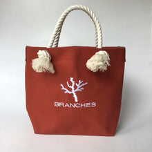 画像をギャラリービューアに読み込む, BRANCHES オリジナル　トートバッグМ　＊珊瑚刺繍入り＊レンガ(白刺繍、白紐）
