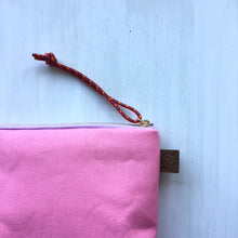 画像をギャラリービューアに読み込む, 珊瑚ロゴ刺繍ポーチ　Sサイズ(ピンク)
