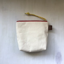 画像をギャラリービューアに読み込む, NEW✨　ポーチ　Sサイズ(キナリ)　＊珊瑚ロゴ刺繍＊

