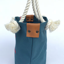 画像をギャラリービューアに読み込む, BRANCHES オリジナル　トートバッグ　＊珊瑚刺繍入り＊ミネラルブルー（赤刺繍、白紐）
