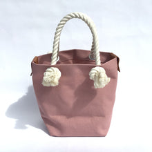 画像をギャラリービューアに読み込む, BRANCHES オリジナル　トートバック　＊珊瑚刺繍入り＊スモーキーコーラル～白刺繡
