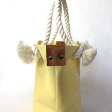 画像をギャラリービューアに読み込む, BRANCHES オリジナル　トートバック　＊珊瑚刺繍入り＊クリーム～白刺繍
