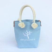 画像をギャラリービューアに読み込む, BRANCHES オリジナル　トートバック　＊珊瑚刺繍入り＊アクアブルー～白刺繍
